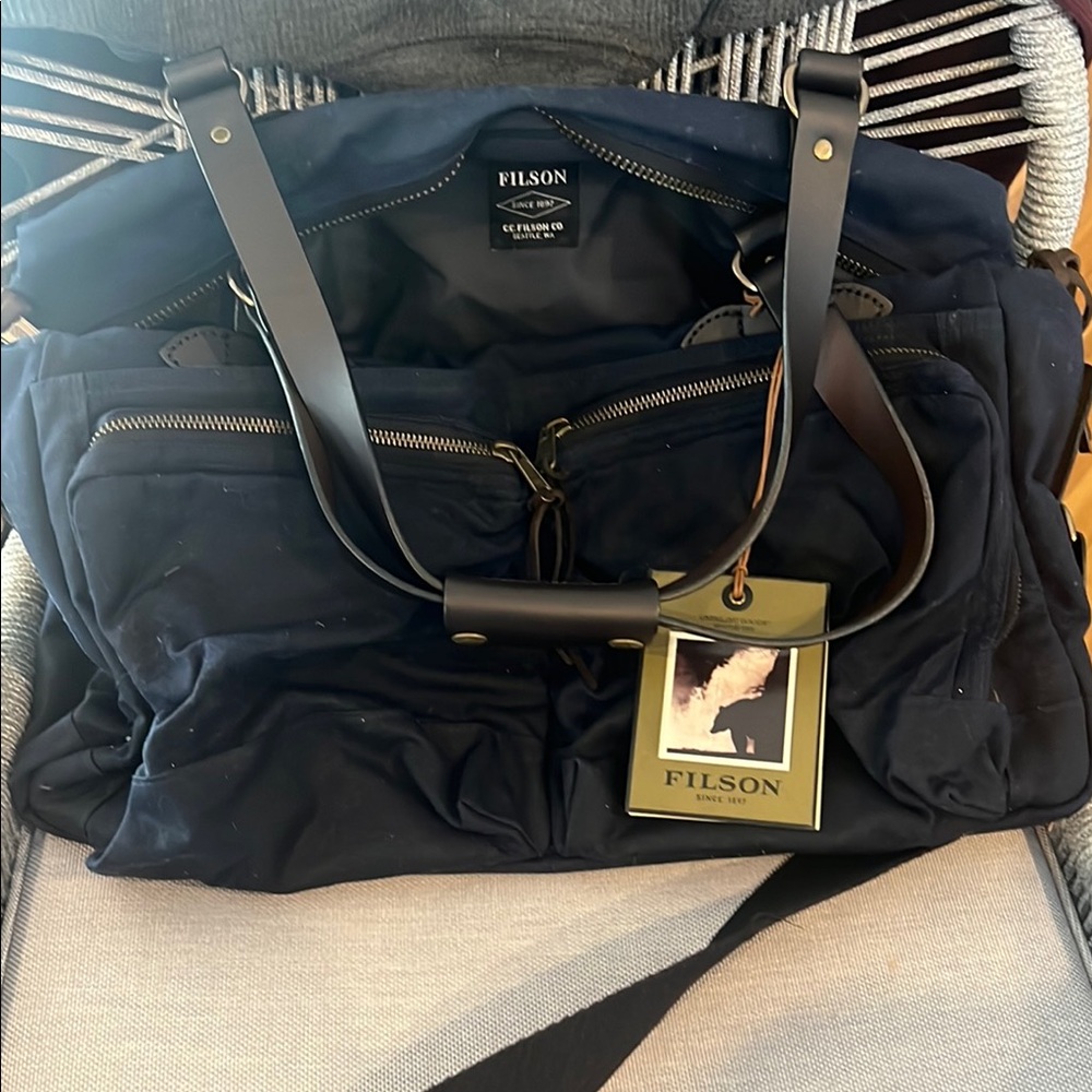 Filson Men's Navy Bag